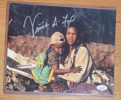 VIVICA A FOX Independence Day Signed 8x10 Autograph Auto Photo JSA COA Certified