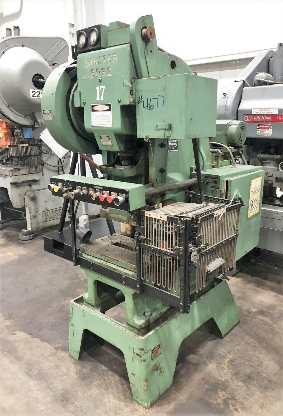 пресс гидравлический, pue 25s/1-м. Komori l-526. Used press. P. секательная машина bobst el.