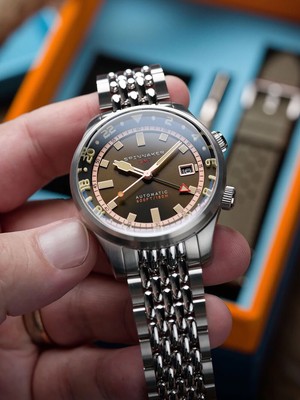 Pre-owned Spinnaker Sp-5121-22 Mens Watch Bradner Gmt Automatic 42mm 18atm