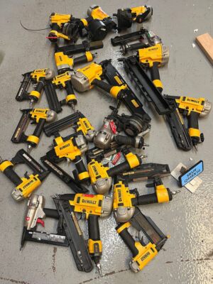 STORE DISPLAY NON WORKING Dewalt & Porter Cable Lot 20PC Pneumatic Nailers Finis