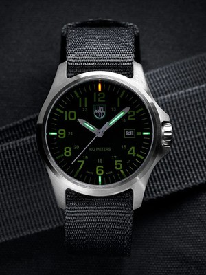 Pre-owned Luminox X2.2517 Patagonia Steel Mens Watch 44mm 10atm