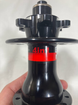 Novatec D792SB-A4A-11S (135x5mm) Black W/1.5mm washer 32 Hole Rear MTB Hub Disc