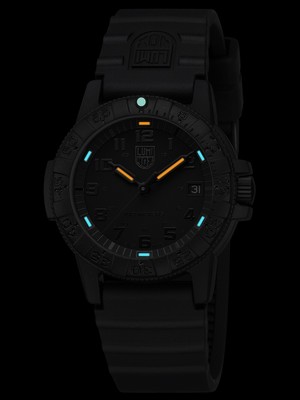 Pre-owned Luminox Xs.0301.bo Leatherback Sea Turtle Unisex Watch