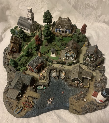 ダンバリーミント Fisherman's Cove ミニチュア灯台と漁村のセット DANBURY MINT Fisherman's Cove by Colin Gough- Fishing Village