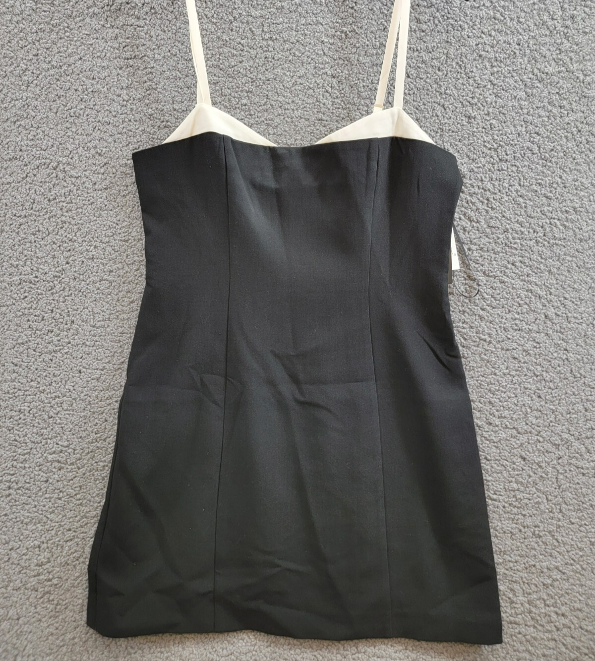 FRENCH CONNECTION Azra Contrast Trim Mini Dress Women's 8 Black/White Back Zip - Picture 2 of 18