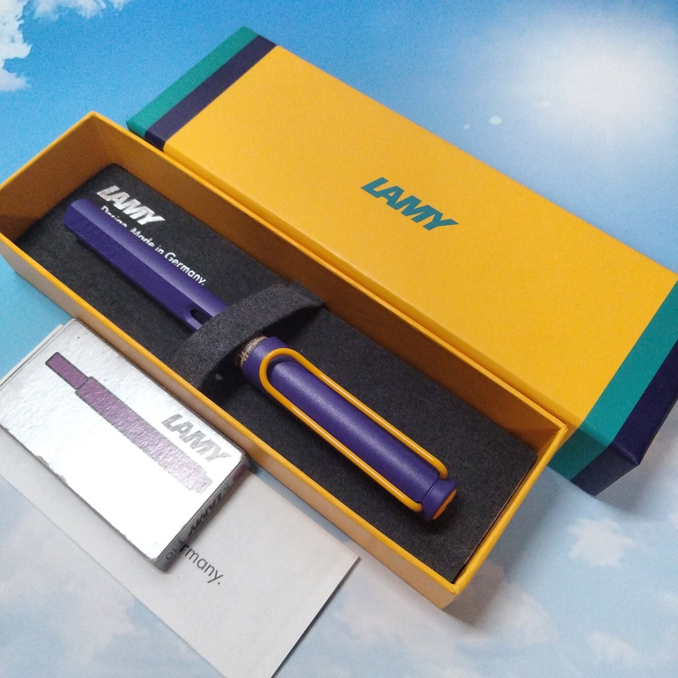 筆記具 LAMY2000 0.5 & LAMY Safari EF W_20_LAMY_SAFARI_KEWI_BALLPOIN