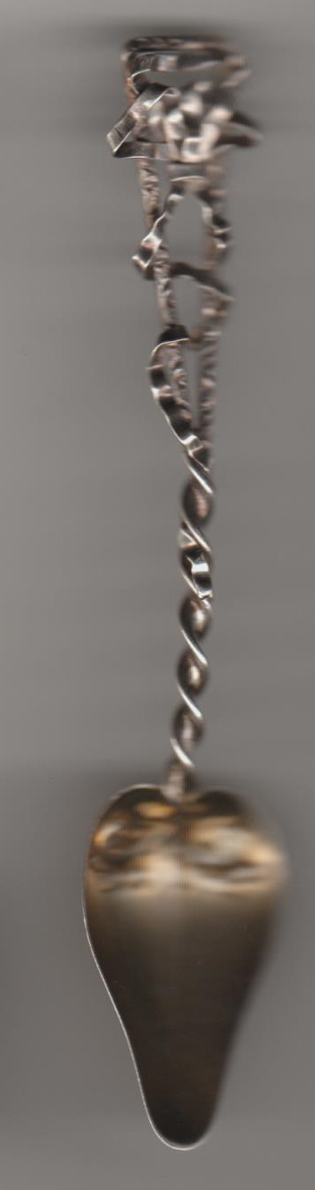 Grapefruit Beauty Delicate Detailee Sterling Silver Souvenir Spoon Gold Washed