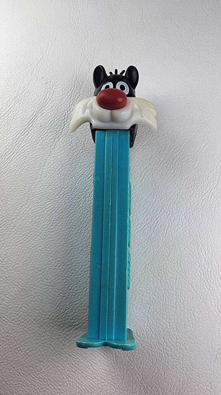 Vintage Pez Dispenser * Sylvester * Looney Tunes copyright