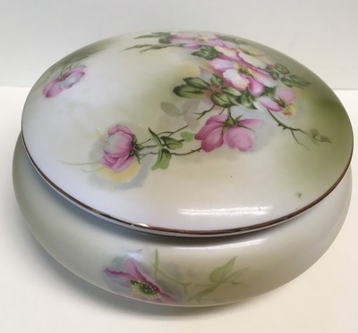 NIPPON HAND PAINTED ROUND TRINKET BOX PINK FLOWERS