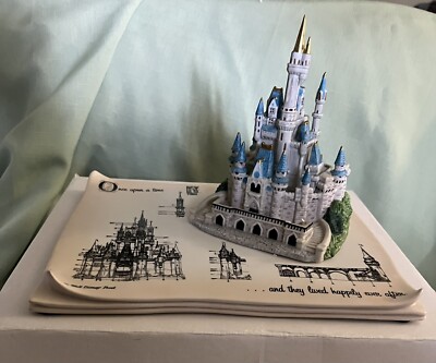 ART OF DISNEY Model Sheet ''Happiest Place on Earth'' Cinderella Castle LE1000