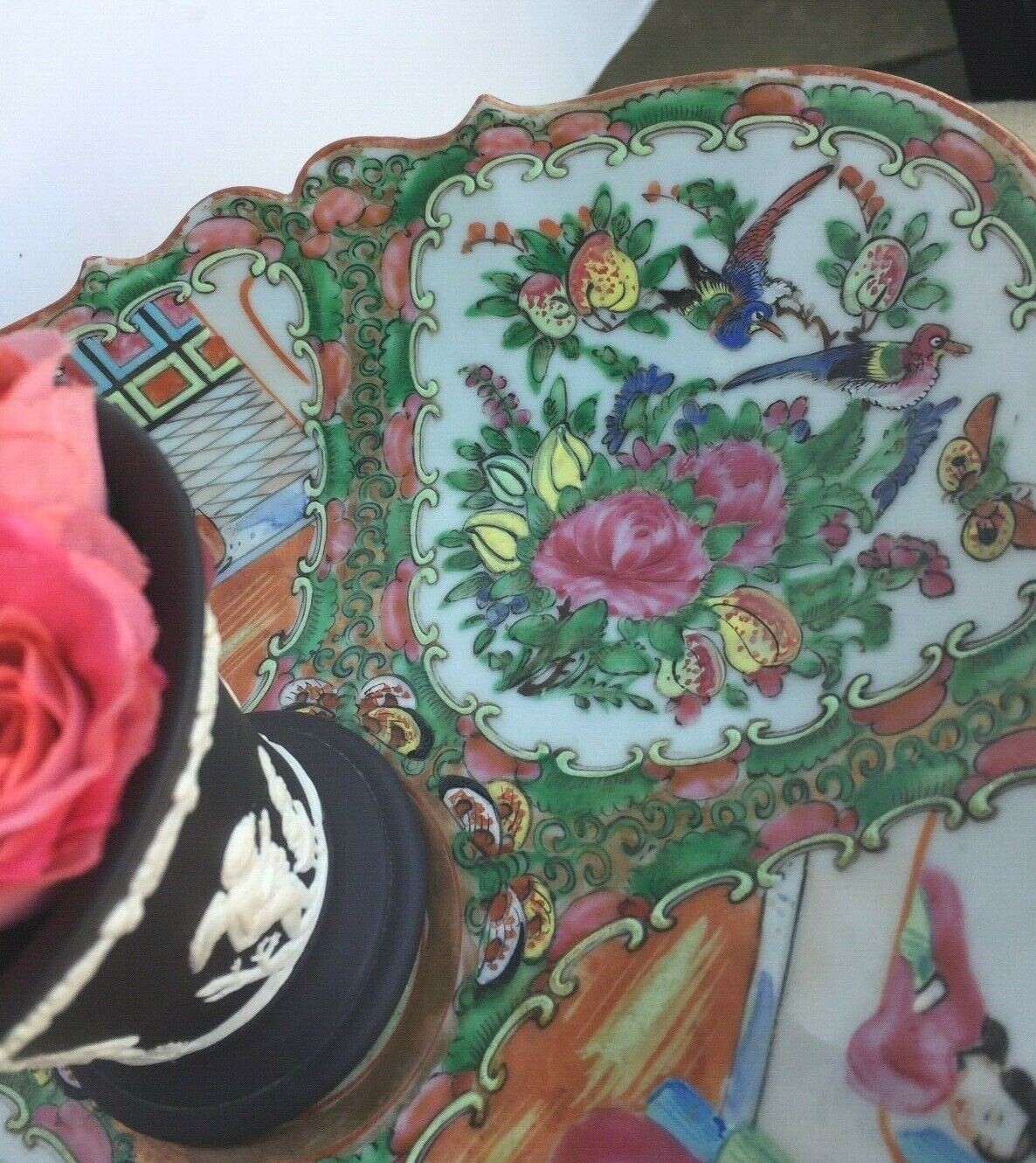 Antique Chinese Export Porcelain Rose Medallion Bowl Centerpiece