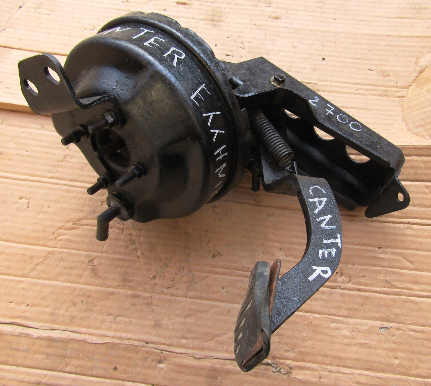 MITSUBISHI CANTER FUSO 1980 ENGINE 4DR5 BRAKE BOOSTER LHD