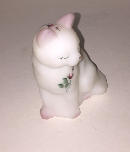 FENTON Art Glass Hand Painted Sitting Cat Figurine Roses Floral Flowers Signed