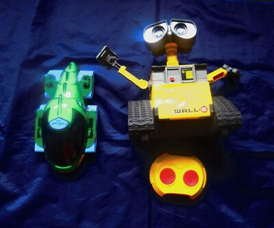 Disney Pixar 2020 Hello Wall-E Robot Toy 9'' with Remote Control WORKS--BONUS CAR