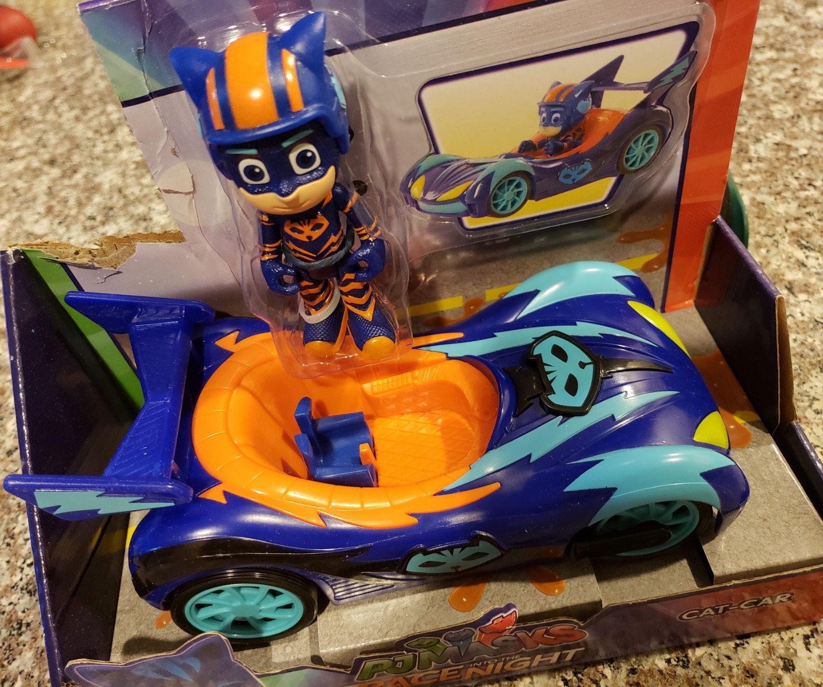 PJ Masks Race Into the Night Cat-Car Vehicle & Figure Set **BRAND NEW**