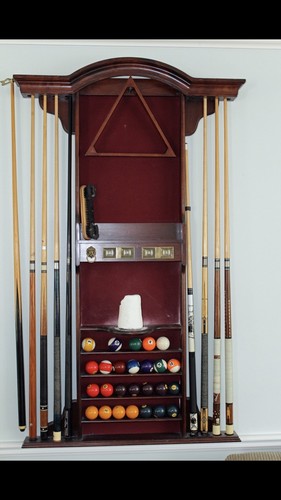 9' Brunswick Aristocrat pool table - Excellent Condition