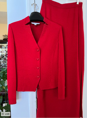 St. John Knit V-Neck Jacket and long Skirt Evening Collection Size 8 Worn Once