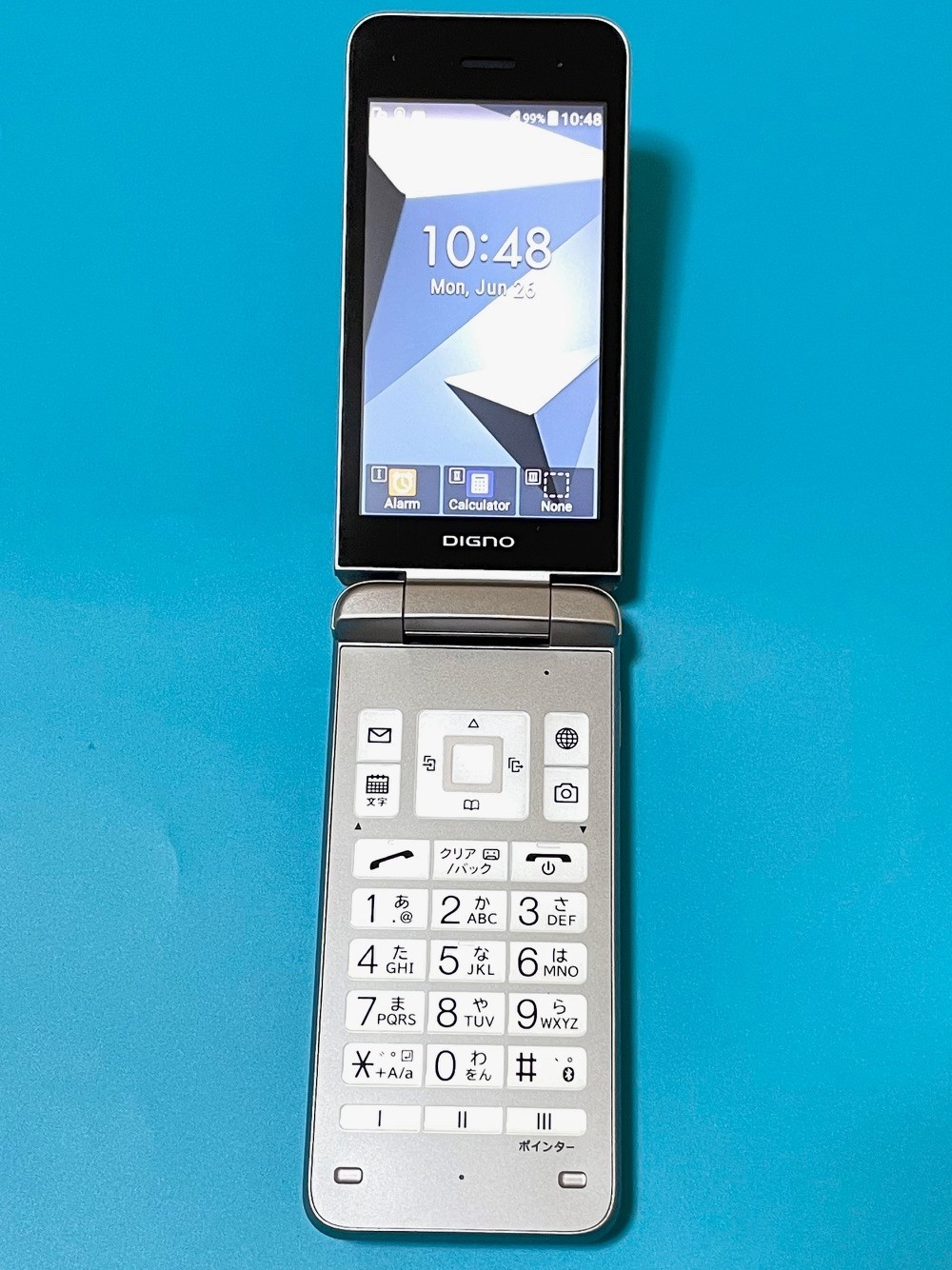 美品！！　DIGNOケータイ4 NPA202KC KYOCERA A202KC DIGNO KEITAI 4 ANDROID FLIP PHONE Black