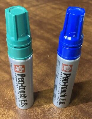 VINTAGE SAKURA MARKERS! SET OF 2!  OLD SCHOOL INK AND SMELL!