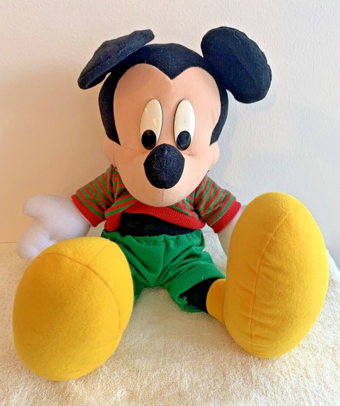 VINTAGE DISNEY CHRISTMAS MICKEY MOUSE 18