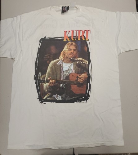 Vintage 1995 Kurt Cobain Memorial T-Shirt Nirvana Unplugged Giant Tag Large