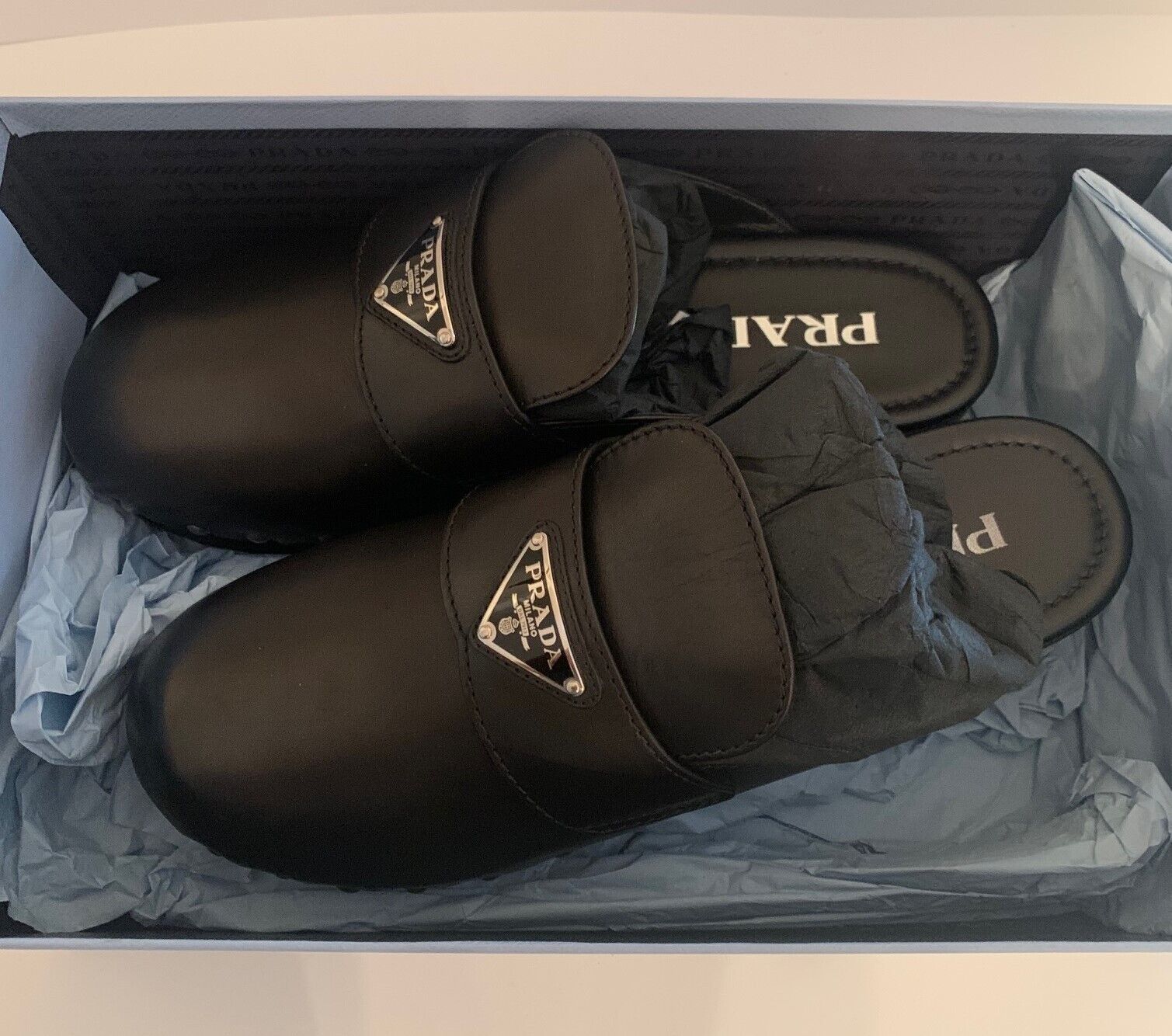 PRADA~NEW~ WOMAN'S BLACK CLOGS/MULES~SIGNITURE TRIANGLE LOGO PRADA~NEW~ WOMAN'S BLACK CLOGS/MULES~SIGNITURE TRIANGLE LOGO