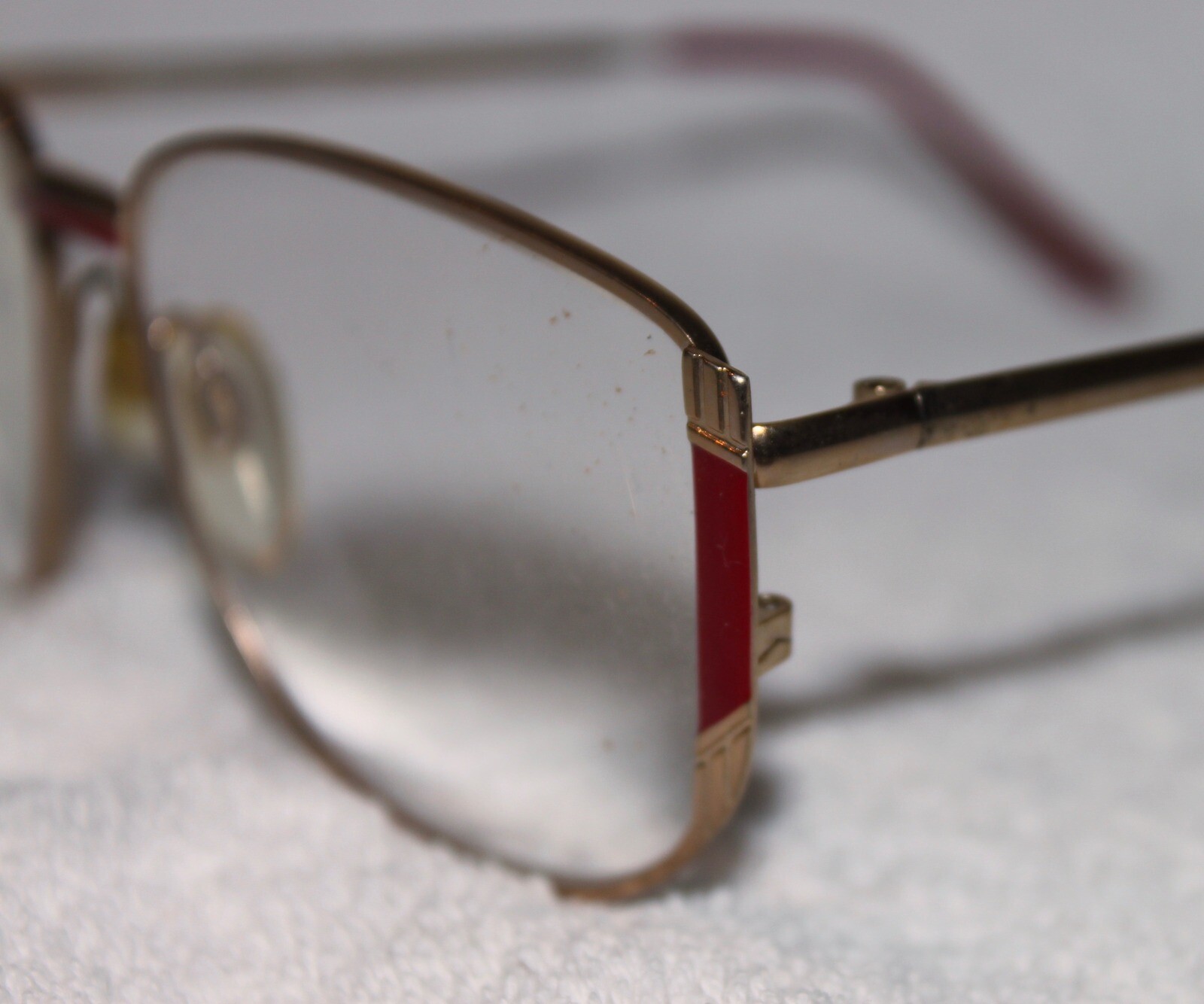 VINTAGE WOMENS LADIES MAGNAVISION METAL FRAME GOLD COLOR EYEGLASSES FRAMES