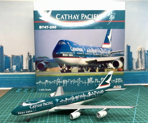CathayPacific B747-400B-HOU 1/200モデル Cathay Pacific Boeing B747-400 PW Engines Reg# B-HKT