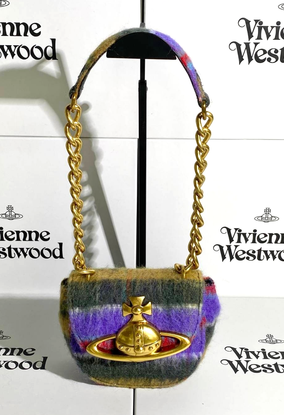 希少Vivienne Westwood チェーンベルト　GOLD 希少Vivienne Westwood チェーンベルト GOLD 希少Vivienne