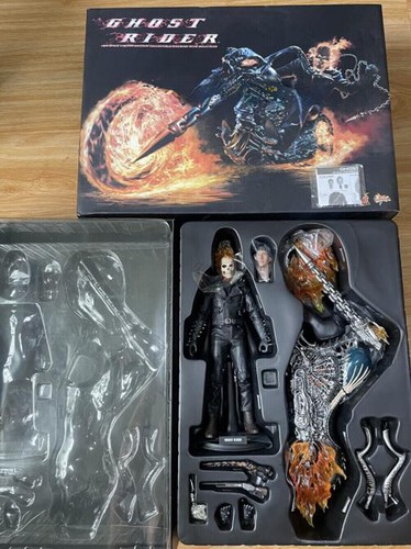 HOTTOYS Ghost Rider Nicolas Cage 1/6 Collectible Action