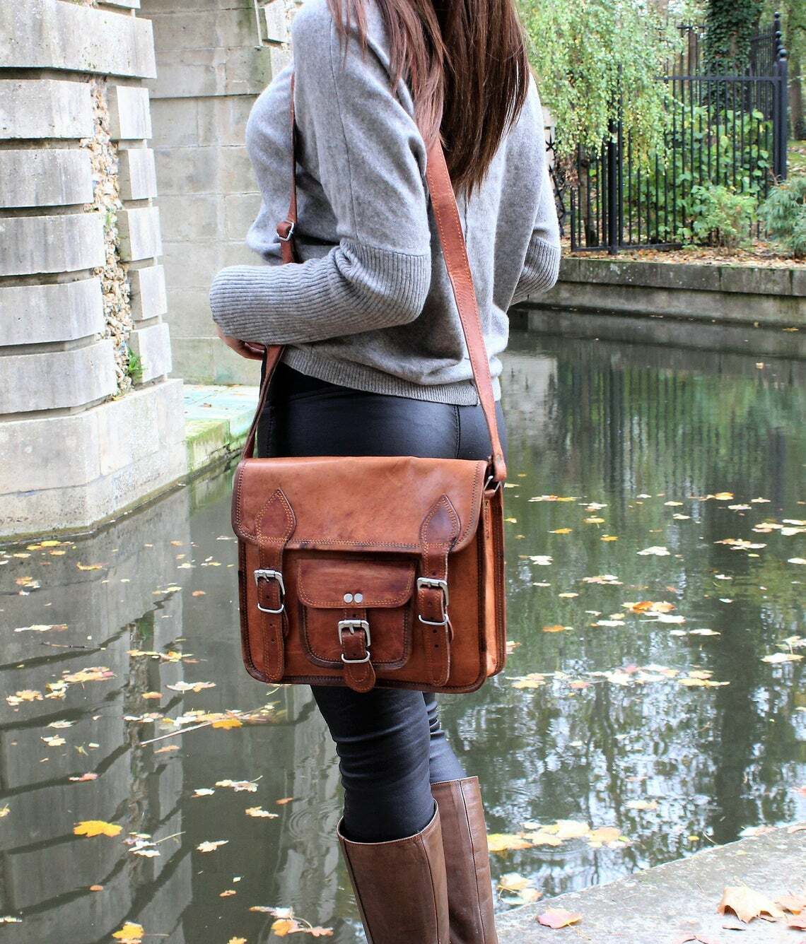 Genuine Vintage Brown Leather Messenger Shoulder Laptop Bag Genuine Vintage Brown Leather Messenger Shoulder Laptop Bag