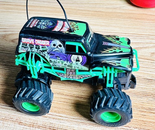 Grave Digger R/C Monster Jam Truck New Bright 27 MHz PARTS