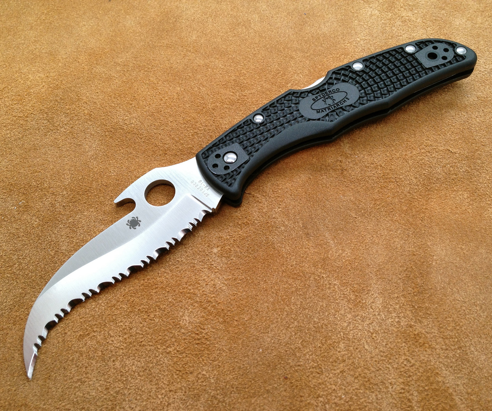 Spyderco Matriarch 2 C12SBK2W Wave Serrated S Curve Blade