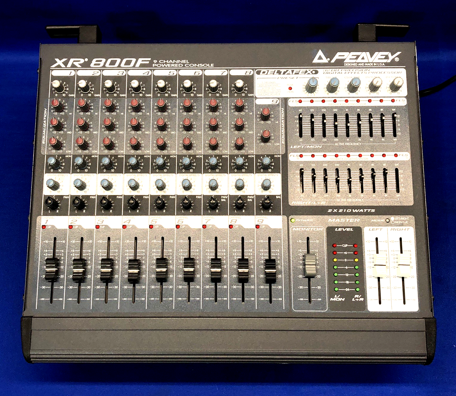 Peavey XR 800F 9 Channel Powered Mixing Console Amplifier