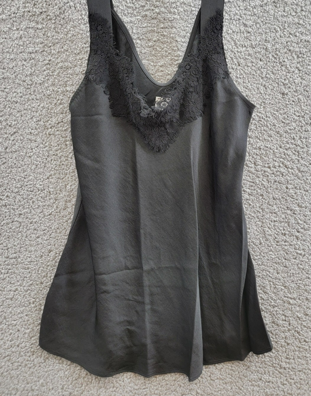 Nic+Zoe Lace Trim Cami Tank Top Women's XS Black V-Neck Sleeveless Pullover - Picture 2 of 15