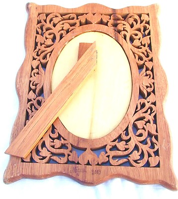 Ornate Laser Cut Wood Statement Easel Picture Frame 13x10