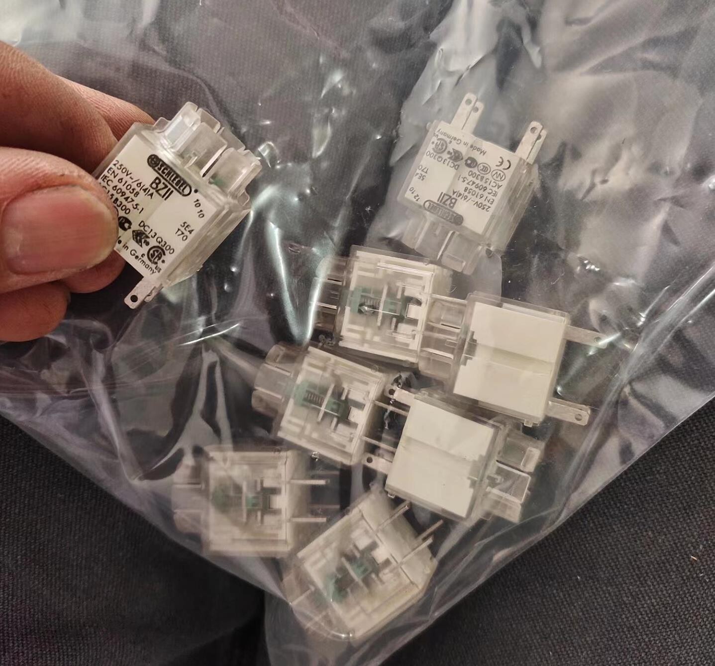 1pc NEW EN 61058 IEC60947-5-1 250V 6A Switch #V8HU CH | eBay 1pc NEW EN 61058 IEC60947-5-1 250V 6A Switch #V8HU CH | eBay
