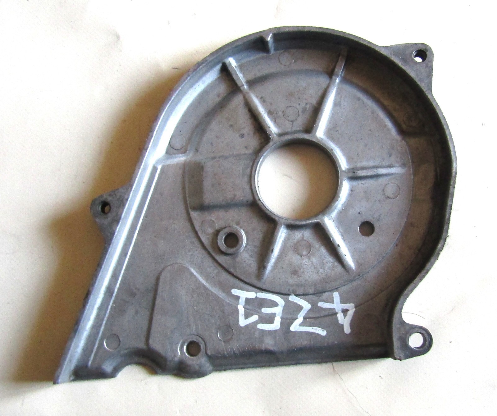 亀ページ Isuzu Engine 4ZE1 4WD 2,6cc OHC 8V Outer Upper Timing Cover