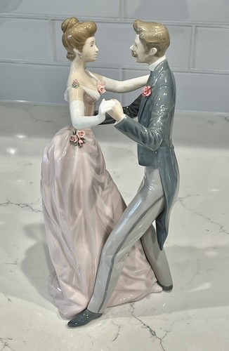 【希少美品！】LLADRO I LOVE YOU TRULY ウエディングダンス 希少美品！】LLADRO I LOVE YOU TRULY ウエディングダンス
