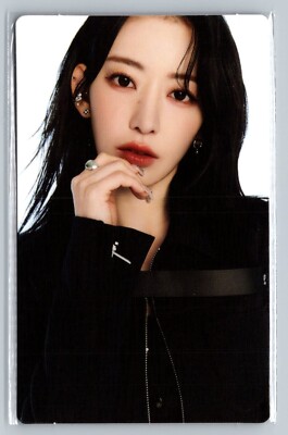 LE SSERAFIM- SAKURA 2023 FLAME RISES KOREA TOUR OFFICIAL PHOTOCARD