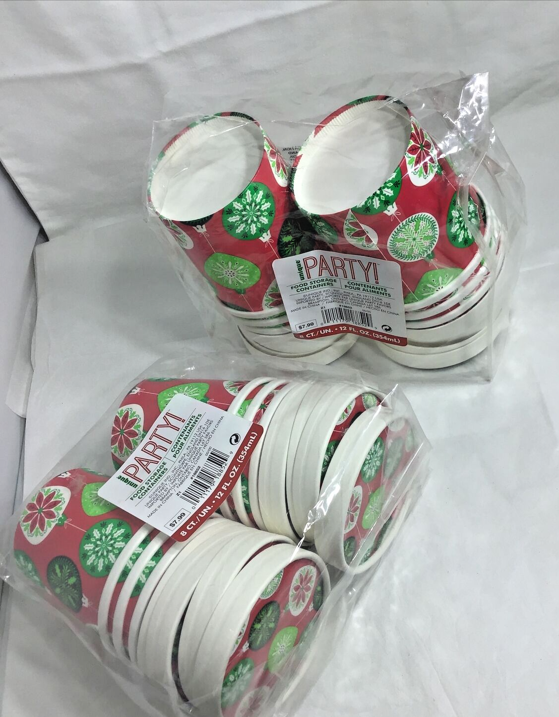 Christmas 8ct Unique Party Food Storage Hot/ Cold Containers W/ Lids Set of 2