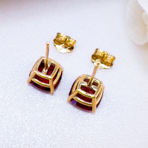 Solid 10k Yellow Gold Genuine Garnet 6mm Stud Earrings, New - Picture 6 of 12