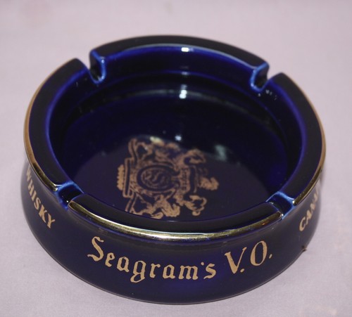 VINTAGE COLLECTIBLE  ADVERTISING  SEAGRAM'S V.O. CANADIAN WHISKY - ASHTRAY