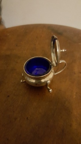 Small Silver Salt Cellar/caddy w/blue incert