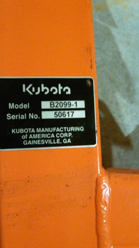 Kubota Loader Control Valve Part # B2099-1 new take off oem  YW244 LA401 LA402