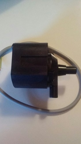 Glunz Jensen G&J Part 16382 Pump, Rena 230VAC Type PEC400 New Box