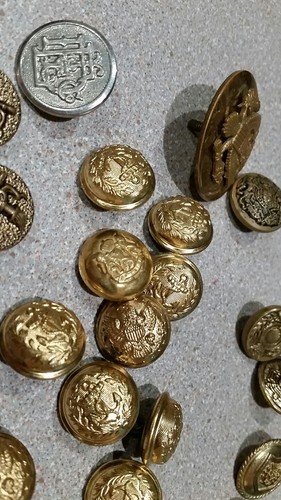 Lot of 34 Vintage Metal Brass Buttons (Military/Ornate) and large Eagle pin