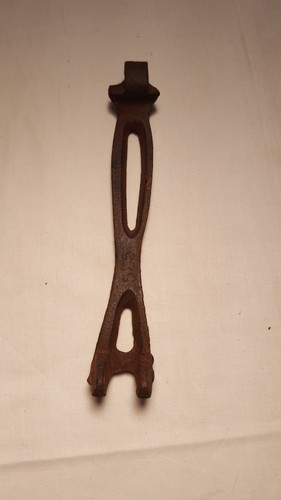 Cast Iron Coal Stove Lid Lifter Hand Tool #525 Antique