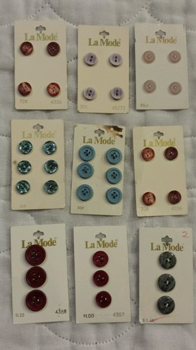 9 cards of Vintage La Mode Buttons - NOS