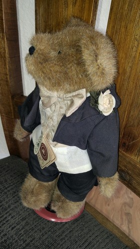 Boyds Bear TJ's Best Dressed MR. EVERLOVE 912655 Groom Bear on Stand NWT